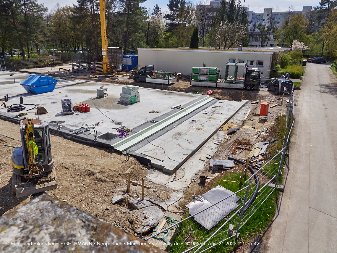 21.04.2023 - Luft- und Ebenenfotos vom Haus für Kinder in der Quiddestraße in Neuperlach